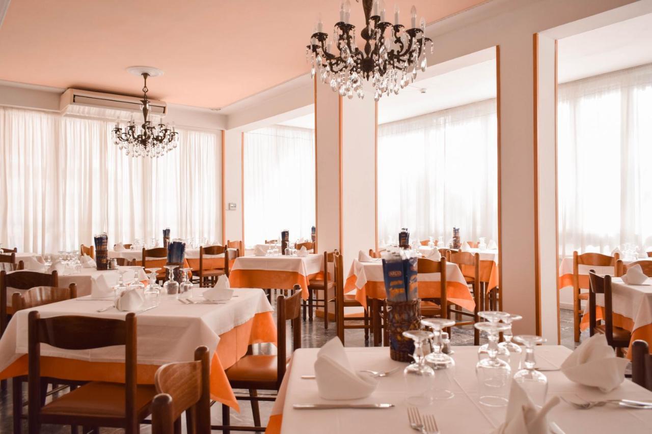 Hotel Zeus Τσέρβια Εξωτερικό φωτογραφία