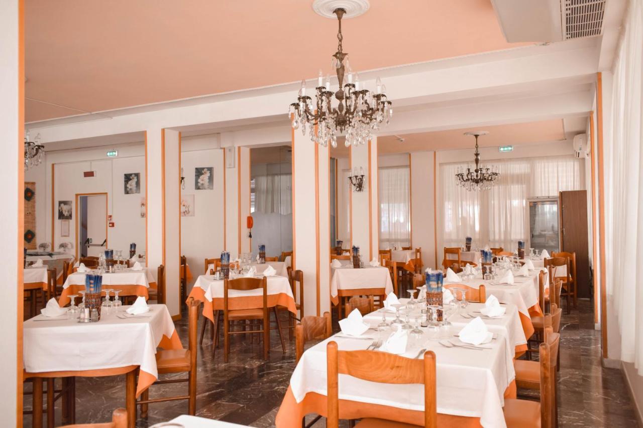 Hotel Zeus Τσέρβια Εξωτερικό φωτογραφία